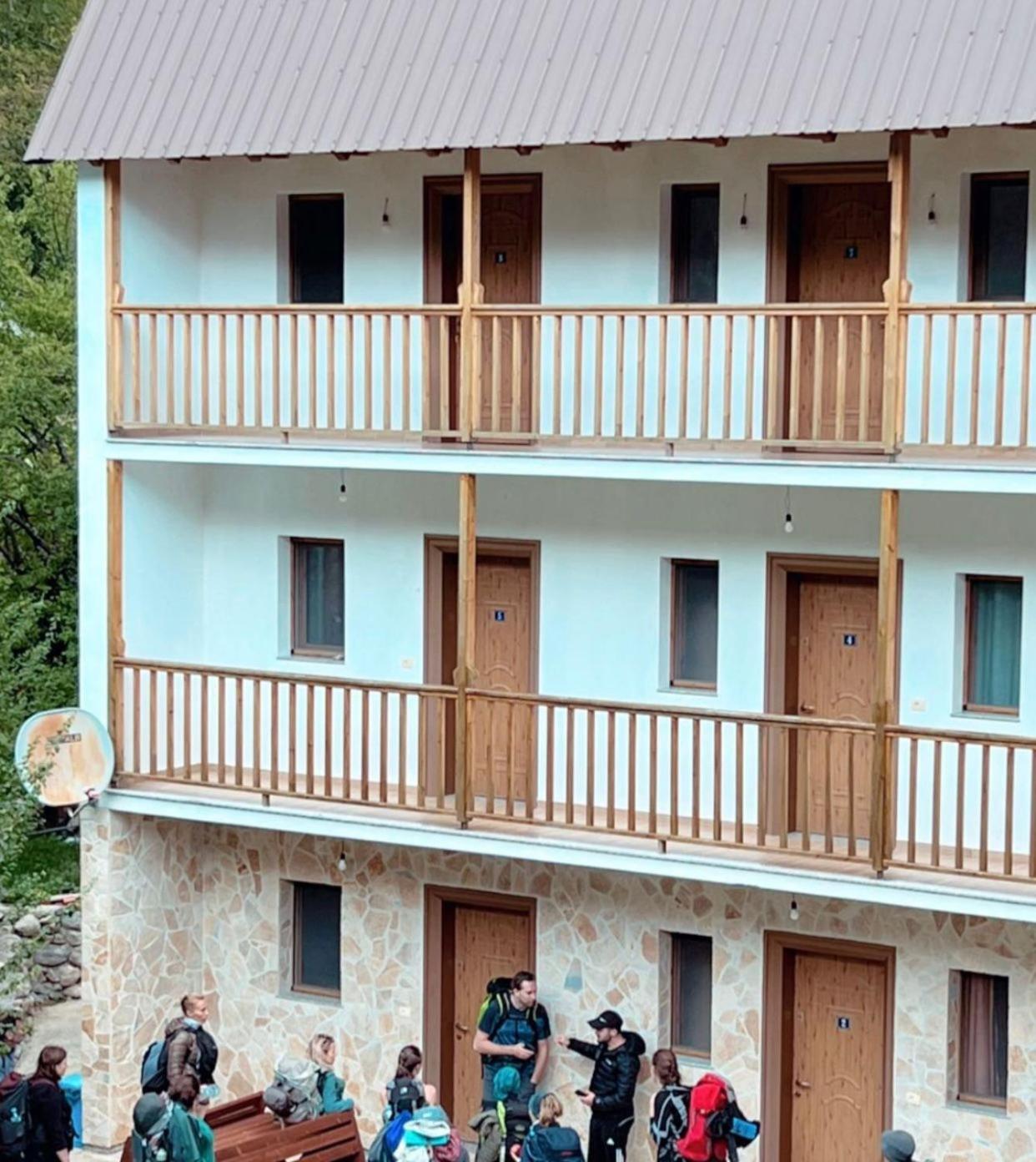 Bujtina Zici Hotel Theth Ngoại thất bức ảnh